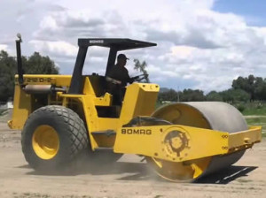 Rental Alat Berat Vibratory Roller